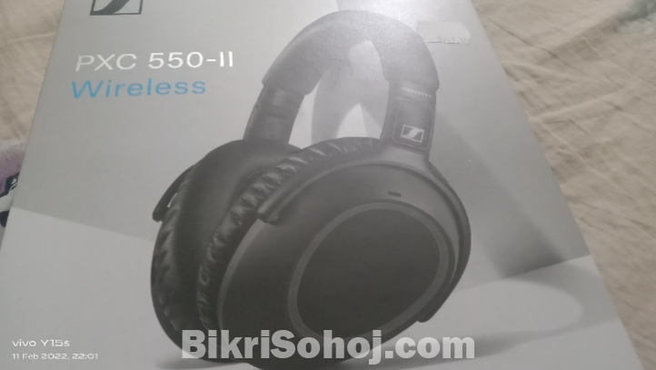 Senhaiser pxc 550 ii wireless headphones